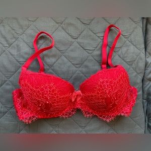 Victoria’s Secret 32C Red Lace Bra - like new